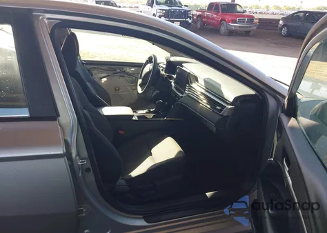 2025 Toyota Camry Le из США, поврежденный, VIN 4T1DAACK6SU023288